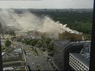 El incendio de la Filarmónica de Berlín desde el aire