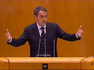 Zapatero tacha de "ocurrencia" el plan Ibarretxe