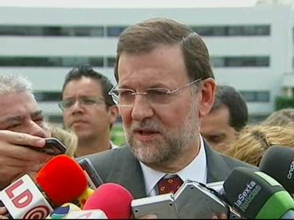 Rajoy reconoce el "momento difícil" de su partido