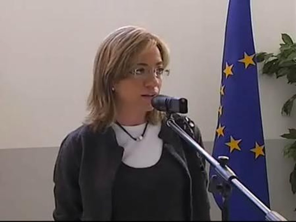 Chacón ensalza la labor "esencial" de las tropas españolas por la paz y la convivencia en Bosnia