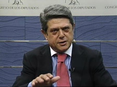 Trillo asegura que si se plantean las primarias en el PP habría que discutirlo