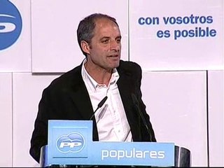 Camps tacha de "mentirosos" a Zapatero y De la Vega