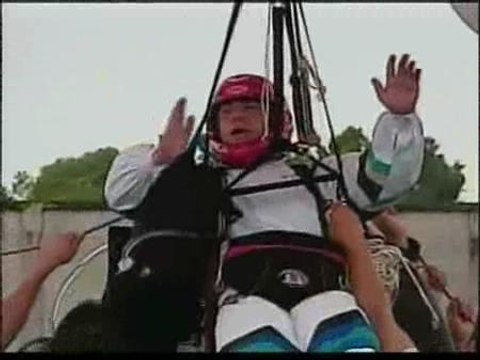 Desaparece un cura en Brasil atado a miles de globos de helio