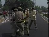 Detenidas 47 personas que protestaban frente a la Embajada china en la India