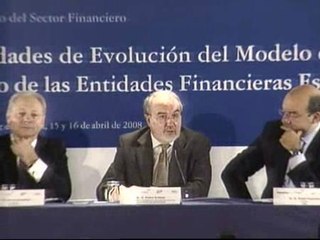 Solbes asegura que el superávit da margen para "medidas discrecionales"