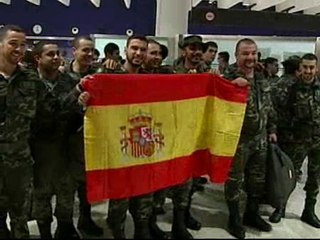 Aterrizan en Sevillla 106 militares procedentes de Kosovo