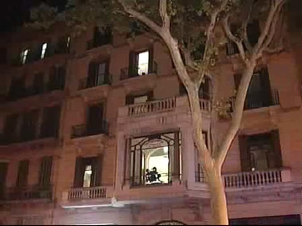 Cinco heridos leves en el incendio en una residencia de ancianos de Barcelona