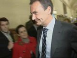 Zapatero afronta la primera votación de investidura sin los apoyos suficientes