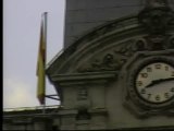 La bandera española ondea en el Ayuntamiento de Bilbao