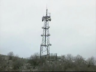 Estallan dos artefactos en el repetidor de Azpeitia, Guipúzcoa