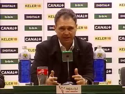 Caparrós celebra el pasito más hacia la permanencia