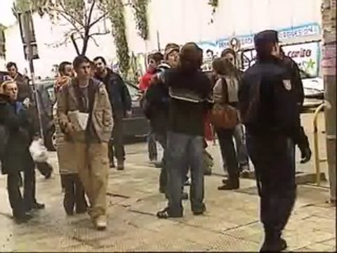 Rosa Díez recibe insultos y abucheos en la Universidad Complutense