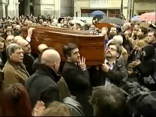 Multitudinario adiós a Isaías Carrasco