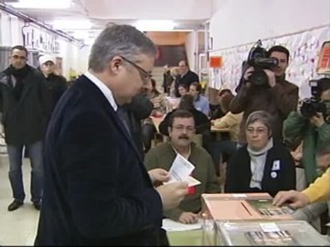 Blanco apela a los ciudadanos para responder a la amenaza de ETA