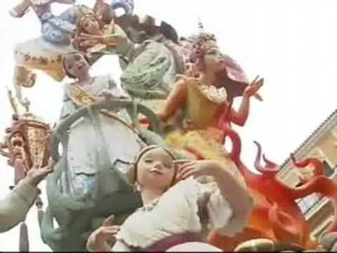 Valencia se prepara para las Fallas más multitudinarias de la historia