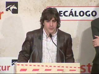 Alonso colabora con la DGT por la seguridad vial