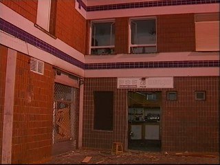 ETA intenta reventar la campaña con una bomba en Derio