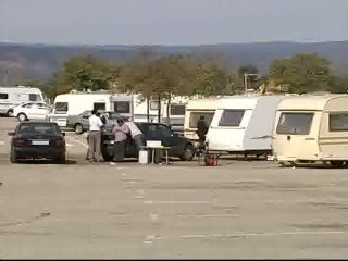 Un clan gitano se asienta en un área de descanso de la N-340