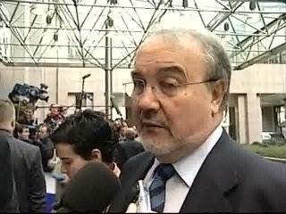 Solbes: "El empleo ha subido más que el paro"