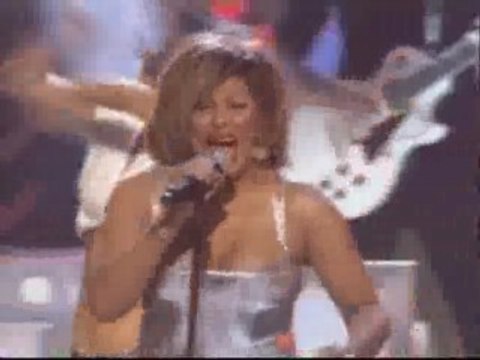 Tina Turner impresiona con su dueto en los Grammy junto a Beyoncé