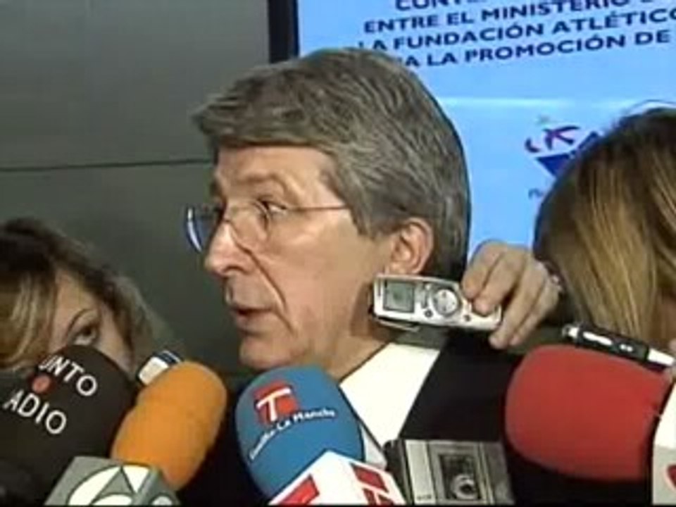 Cerezo: "Le dije al míster que como sigamos jugando así nos vemos en la Intertoto"