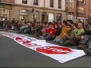 La Ertzaintza impide que se celebre la manifestación de Bilbao