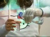 Una mano biónica permite a una niña recuperar su vida normal