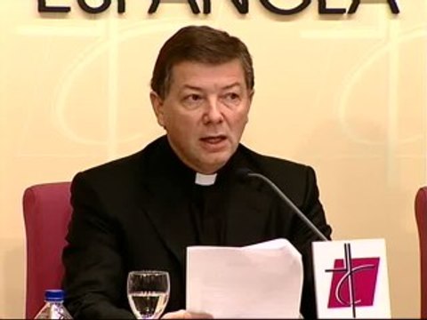La Iglesia pide votar a quienes no negocien con ETA