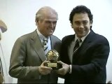 Hugo Sánchez dona al Museo del Real Madrid varios de sus más preciados trofeos