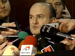 El Real Zaragoza cesa a Víctor Fernández