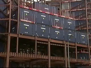 Inauguran un hotel de acero reciclable en la periferia de Londres