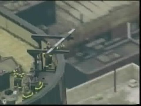 Un hombre sobrevive en Nueva York tras caer desde 50 pisos cuando limpiaba cristales