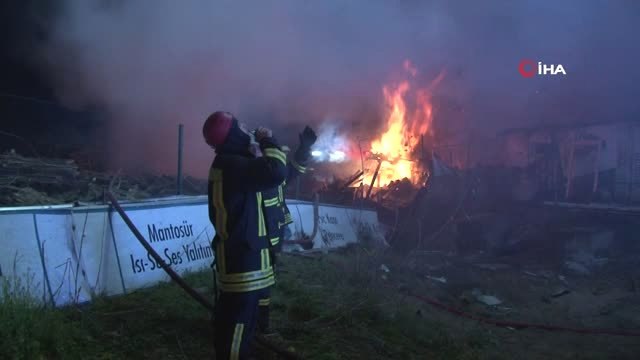Palet Fabrikasının Depo Alanında Çıkan Yangın 3 Saatte Söndürülebildi