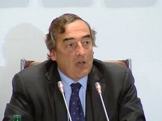 CEOE defiende abaratar el despido