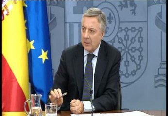 Critica la "mezquindad" de Aznar sobre ETA