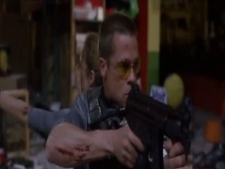 Armas reales en el rodaje de Brad Pitt
