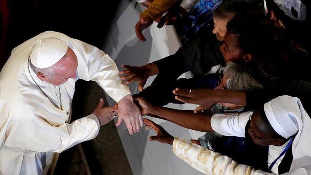 Папа Франциск: Нельзя молчать о проблемах мигрантов