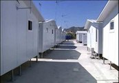 Cruz Roja levanta en Lorca unas viviendas prefabricadas para 13 familias