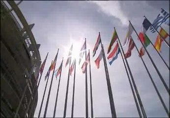 La CE quiere que los bancos paguen parte de la crisis