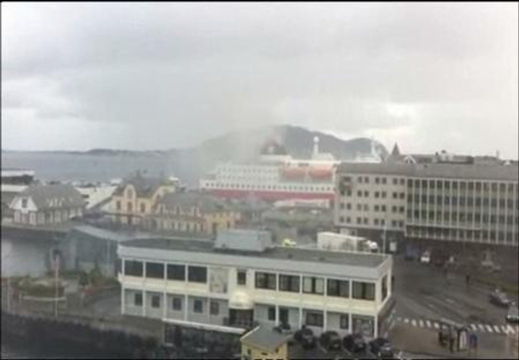 Dos muertos en el incendio de un crucero en Noruega
