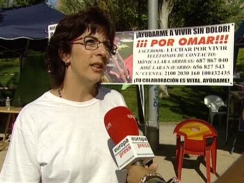 Una madre reúne fondos para su hijo con parálisis