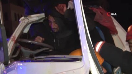 Başkent'te Sebze Yüklü Kamyon Hurdaya Döndü