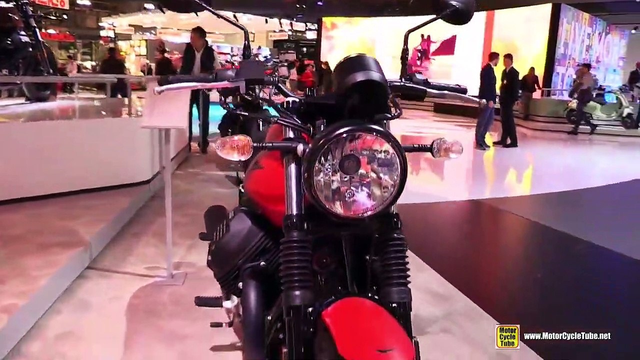 2019-Moto-Guzzi-V7-III-Stone