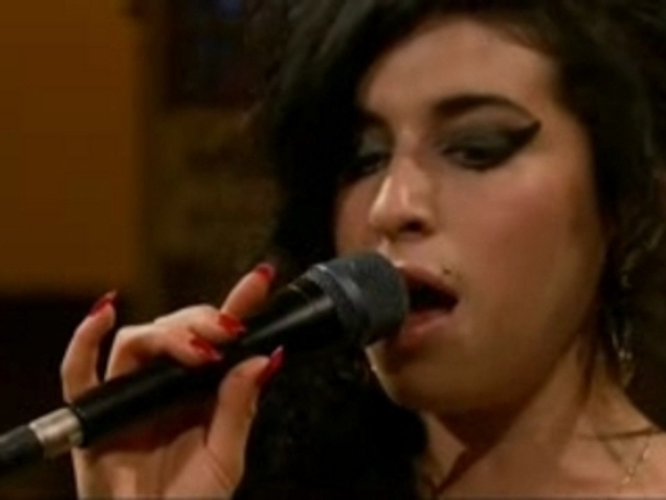 Amy Winehouse - Tenderly (Live)
