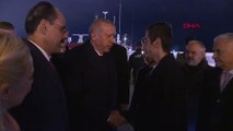 Erdoğan Pendik'te Broşür Dağıtırken Hakarete Uğrayan Genç ile Buluştu