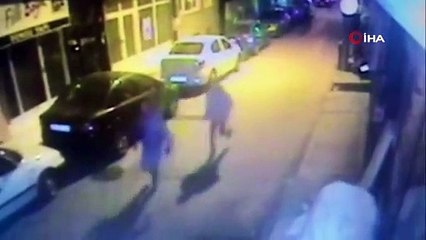 Döner bıçaklarıyla dükkana saldırdılar