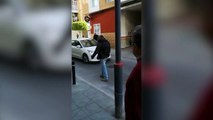Un hombre ataca la sede de VOX en Adra (Almería) a plena luz del día