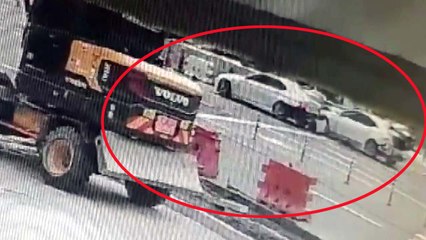 10살 초등학생, 아버지 승용차로 4km 질주...경찰차 등 8대 파손 / YTN