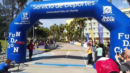 Llegada a la Meta de Gonzalo García Garrido, Campeón de la V Carrera Popular de la UPO