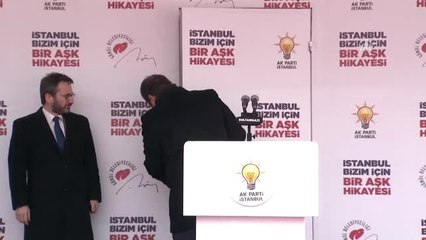 Cumhurbaşkanı Erdoğan, Sultangazi Mitinginde Vatandaşları Selamladı